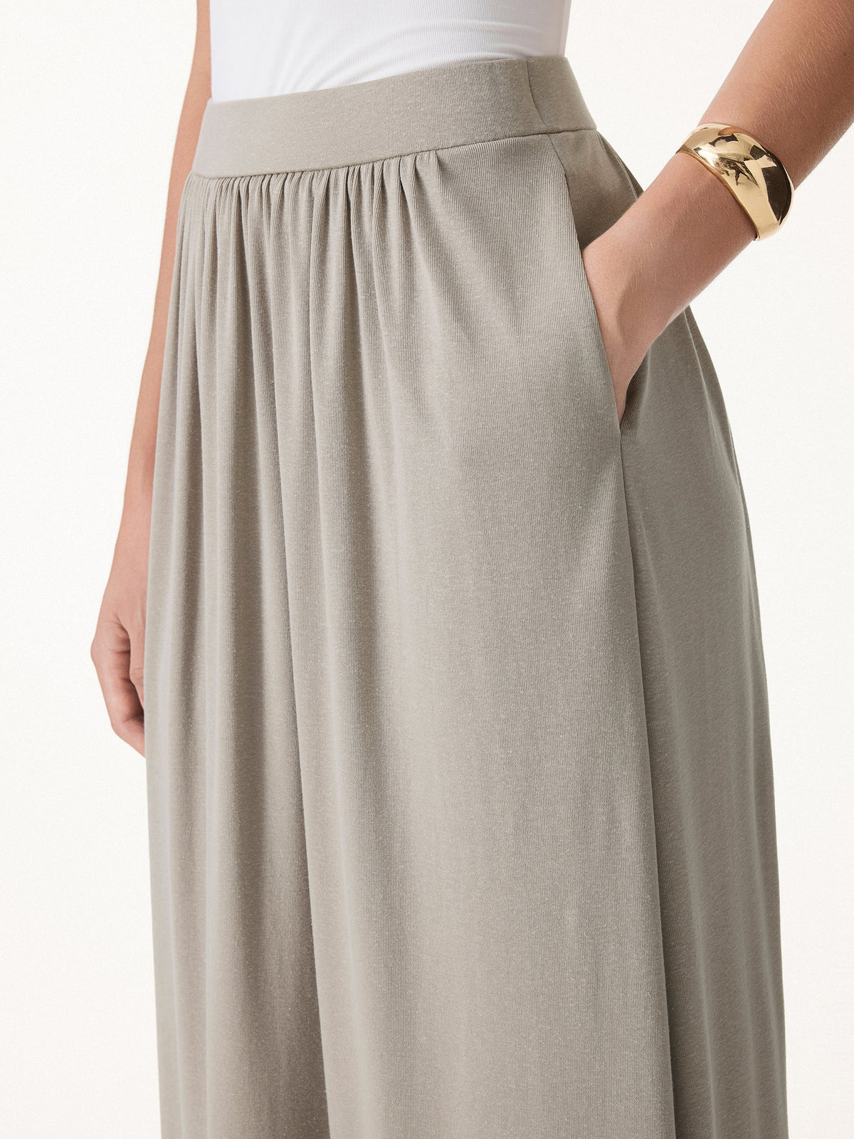 OGLmove Women's Round Neck Top & A-Line Maxi Skirt Set with Pockets